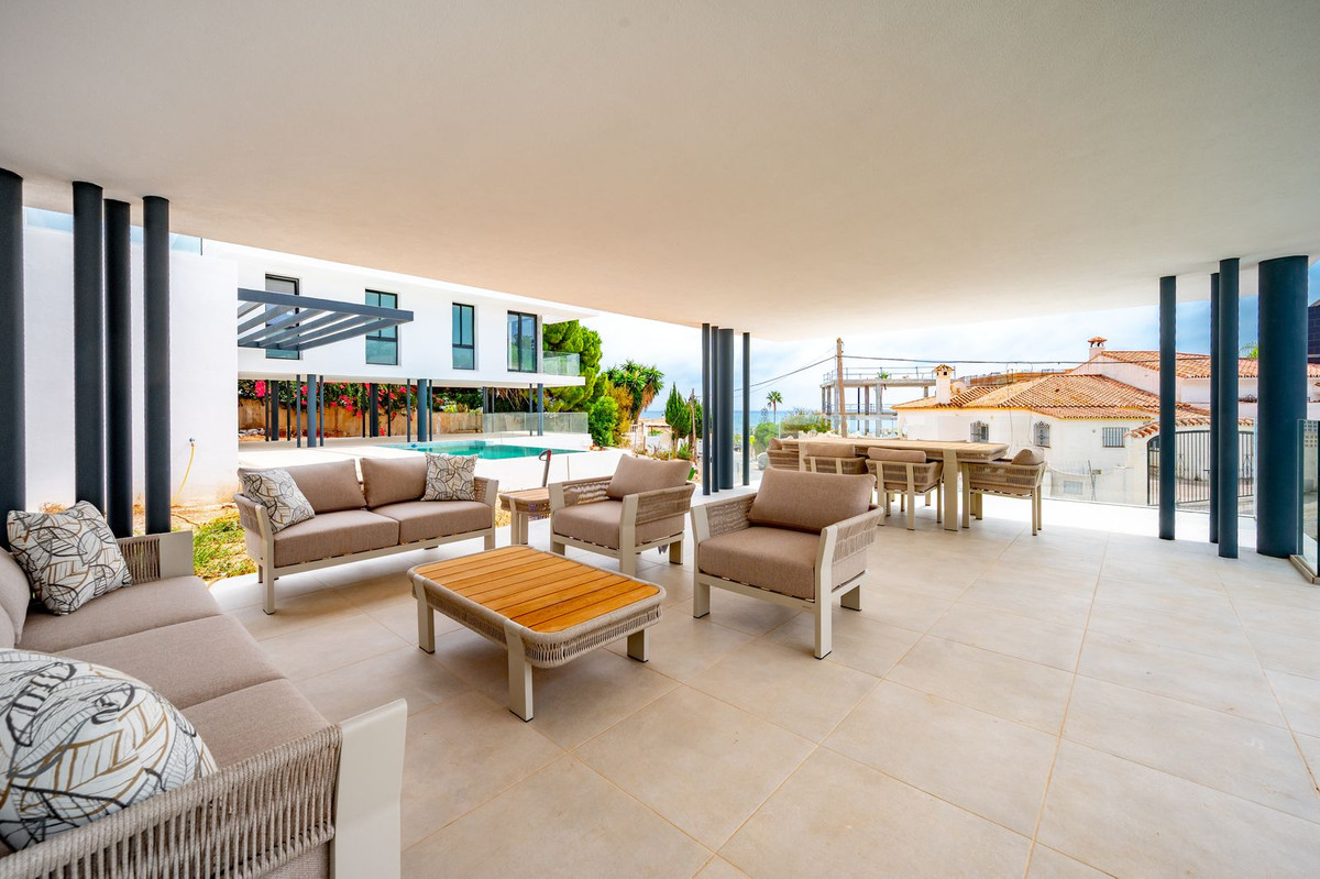 Villa for sale in Mijas