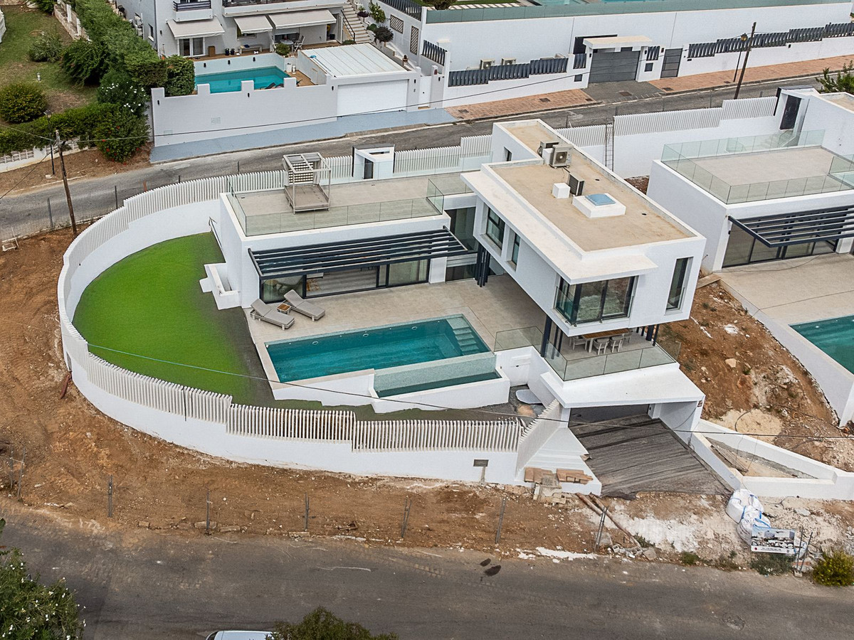 Villa for sale in Mijas