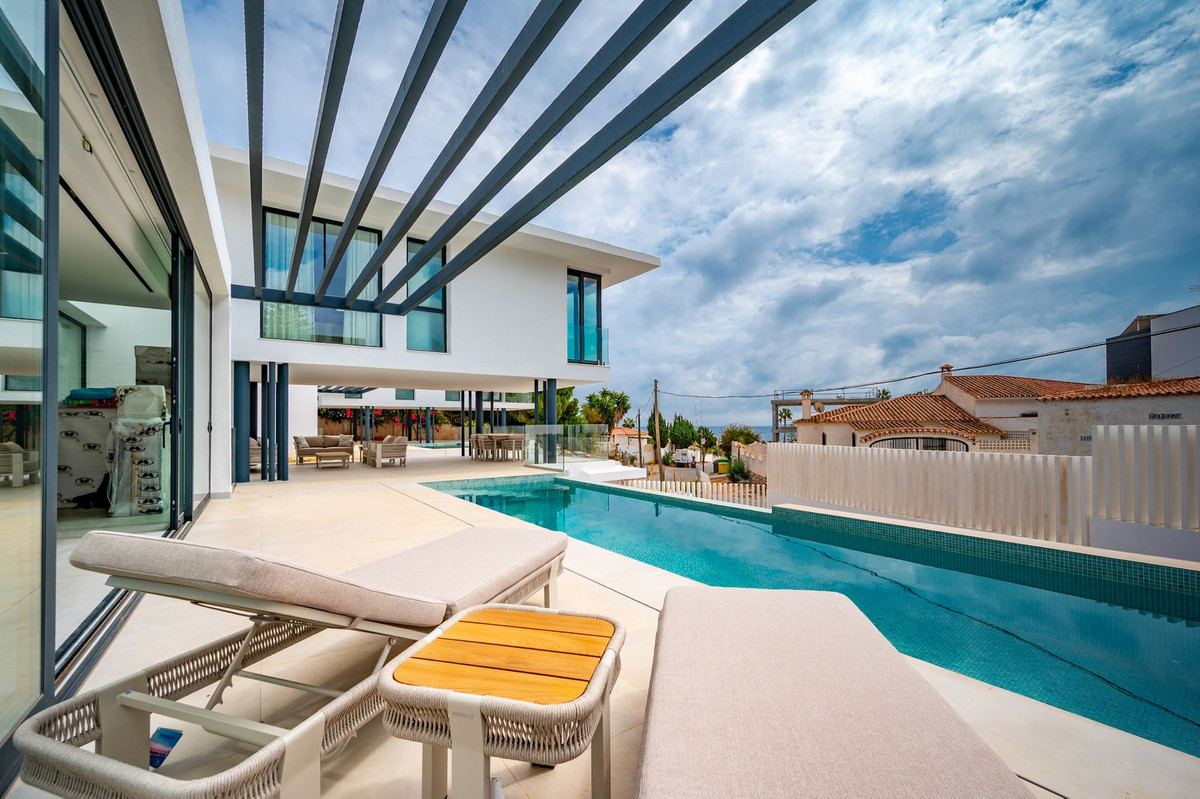 Villa for sale in Mijas