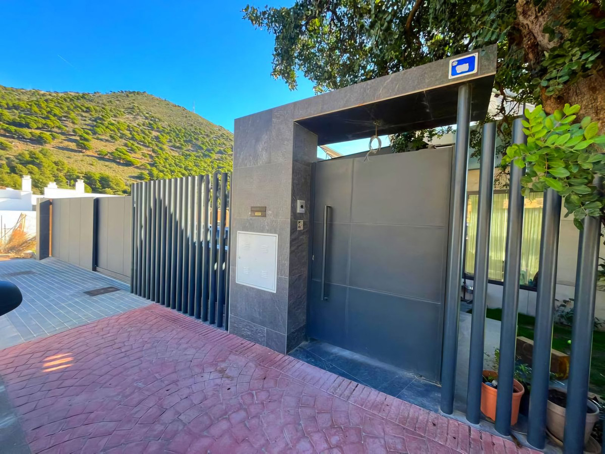 Villa for sale in Mijas