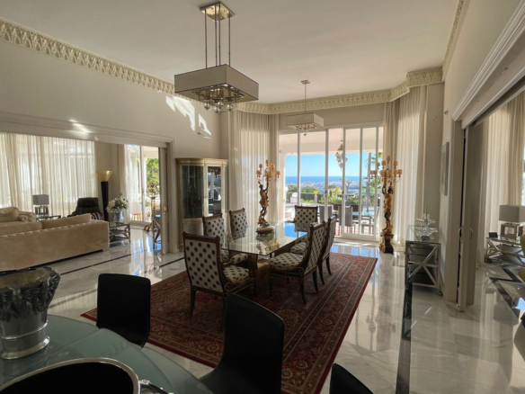 Villa for sale in Mijas