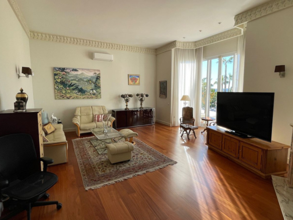Villa for sale in Mijas