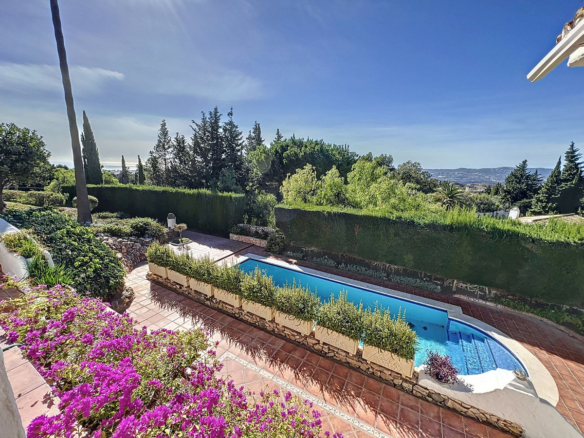 Villa for sale in Mijas