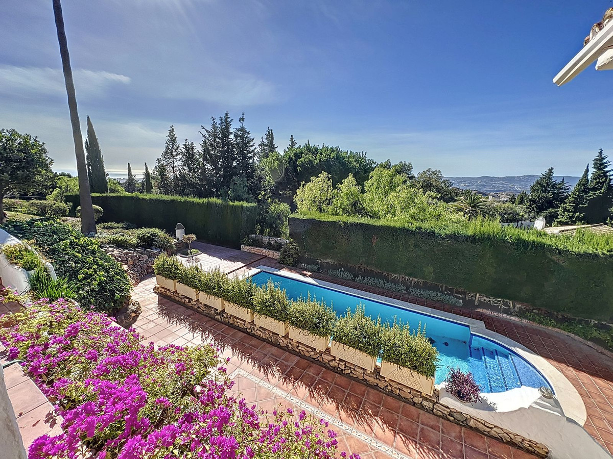 Villa-in-Mijas-Ref-R4988920 Villa for sale in Mijas