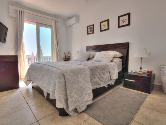 Villa for sale in Mijas