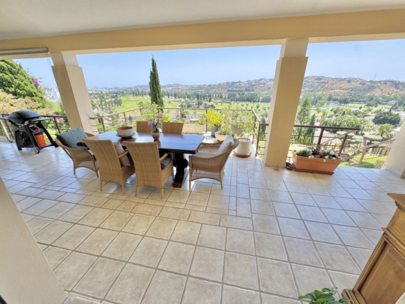 Villa for sale in Mijas