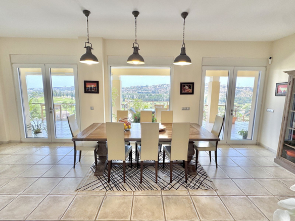 Villa for sale in Mijas