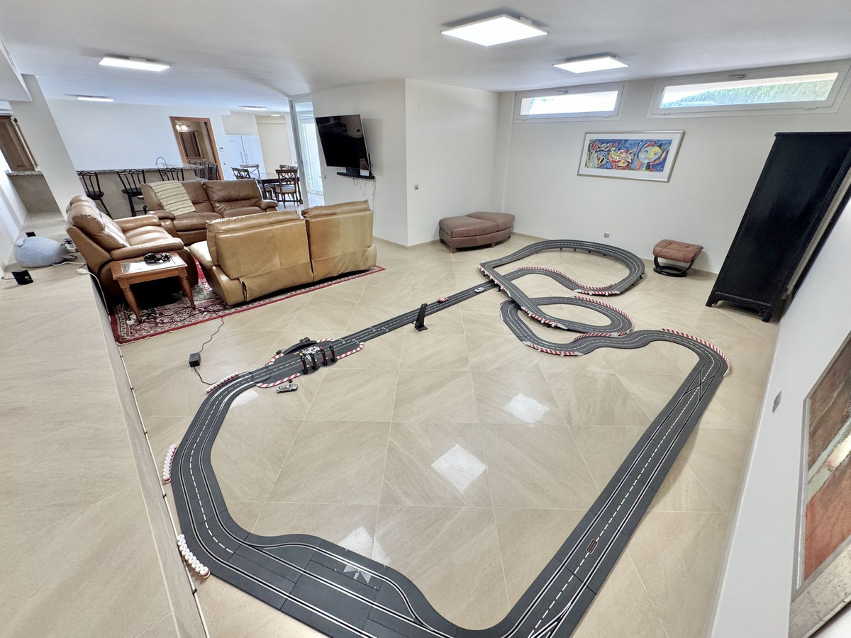Villa for sale in Mijas
