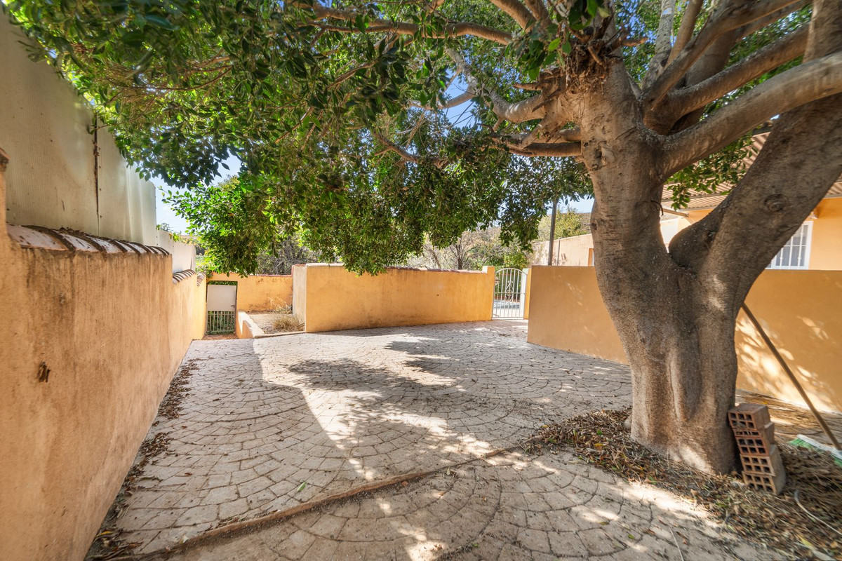 Villa for sale in Mijas