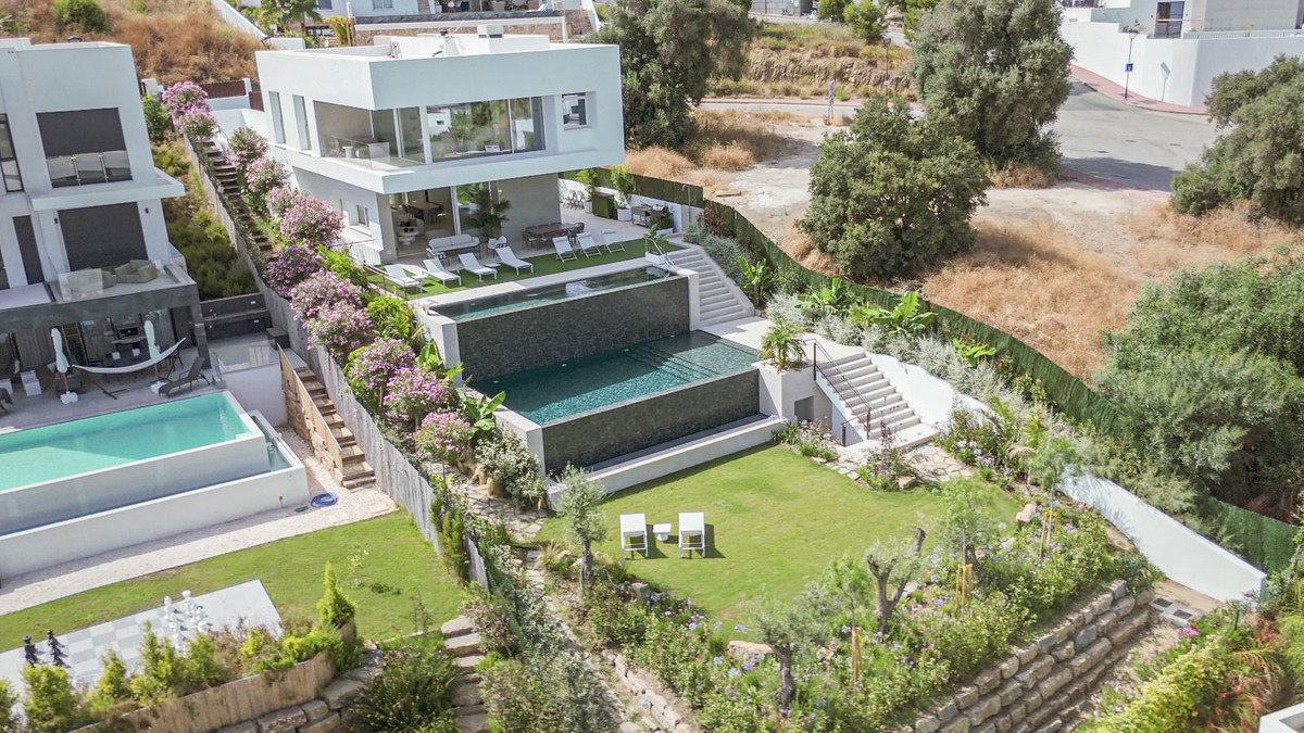 Villa for sale in Mijas