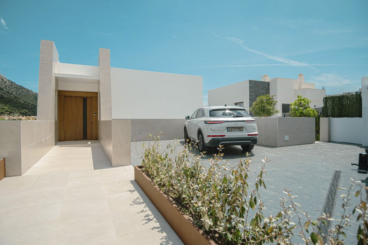 Villa for sale in Mijas
