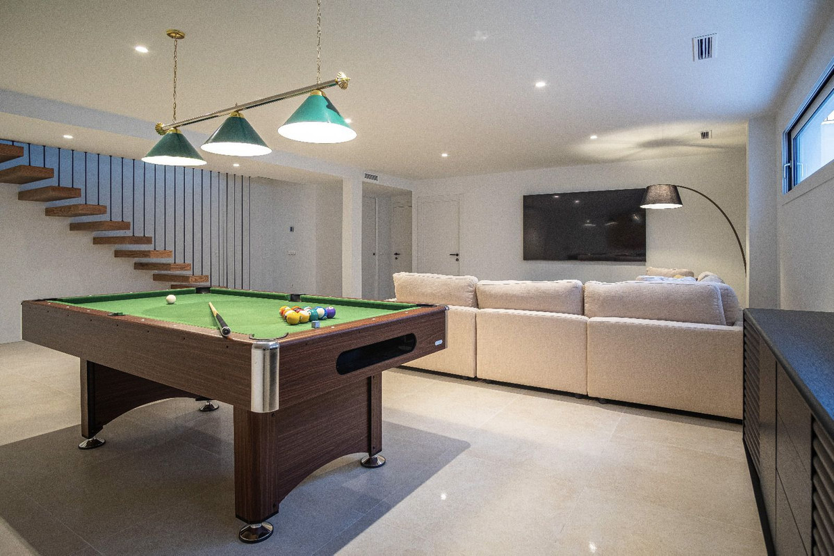 Villa for sale in Mijas