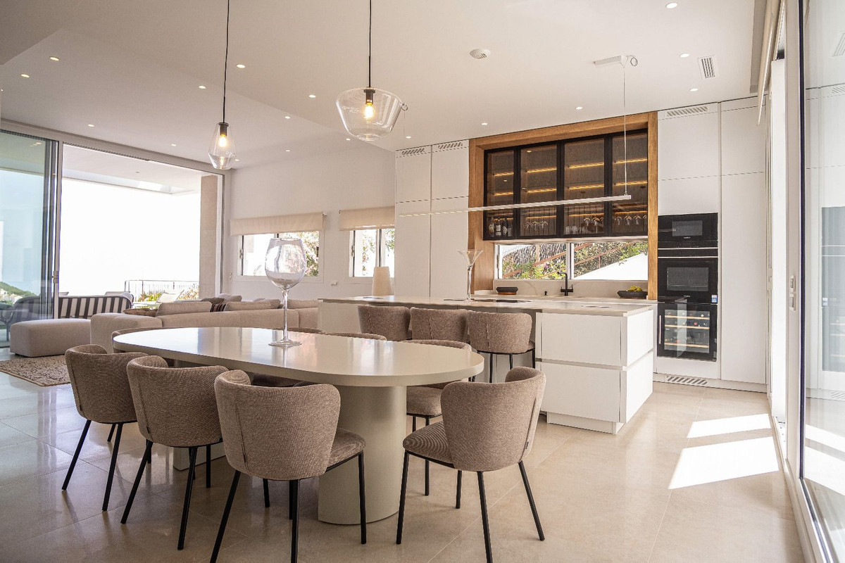 Villa for sale in Mijas