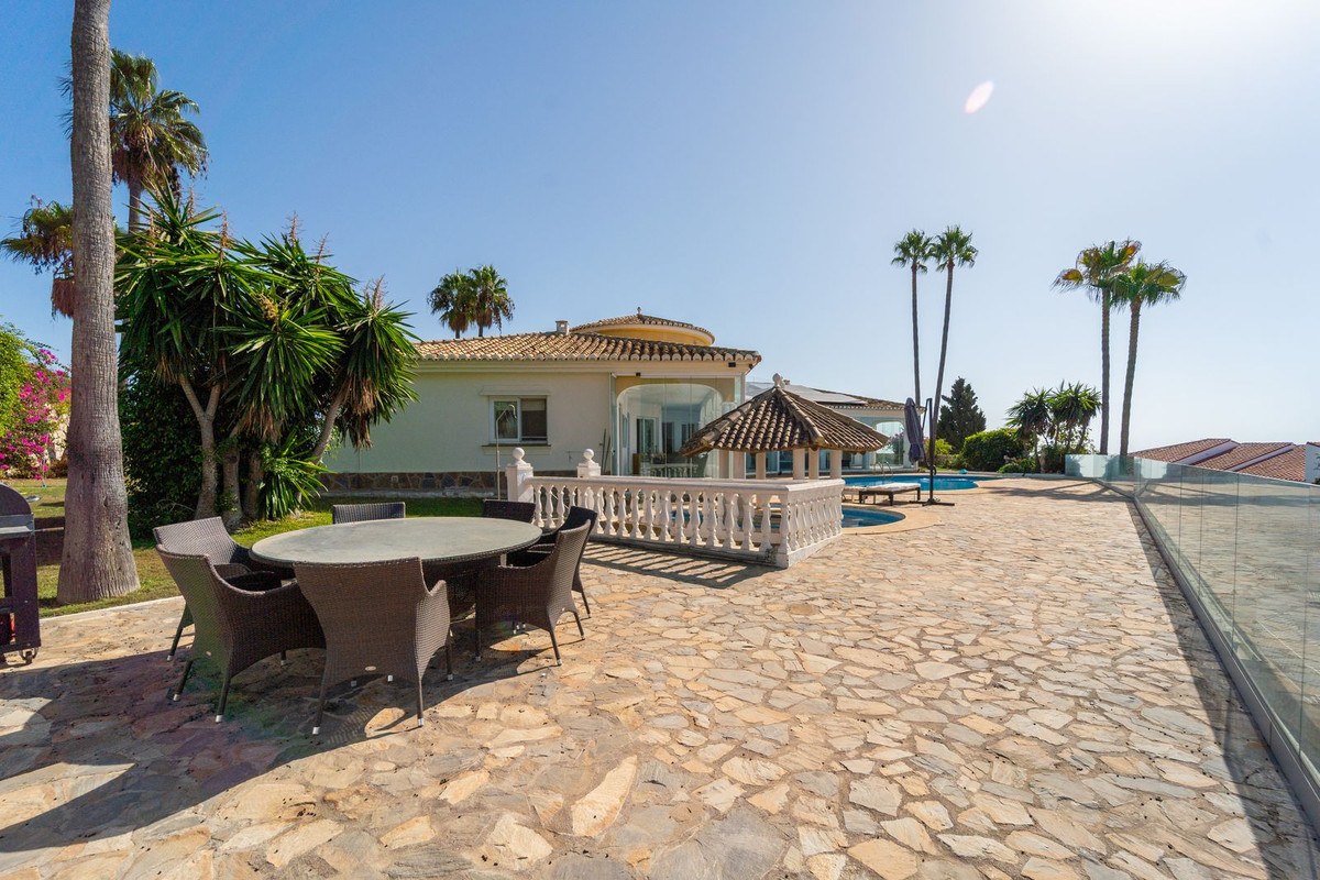 Villa for sale in Mijas