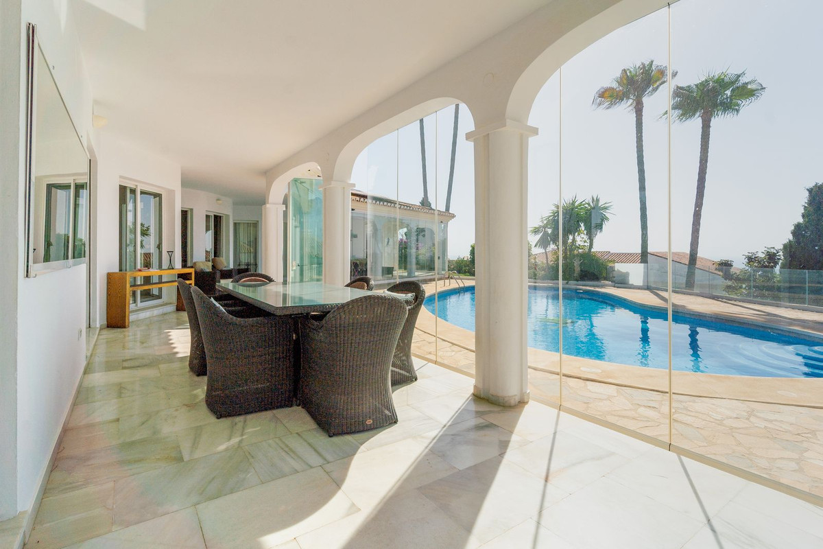 Villa for sale in Mijas