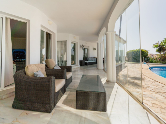 Villa for sale in Mijas