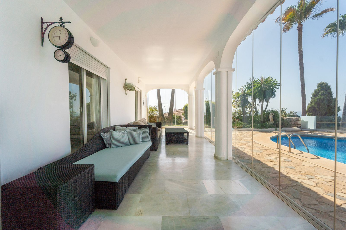 Villa for sale in Mijas
