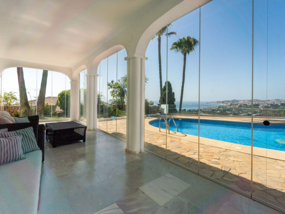 Villa for sale in Mijas