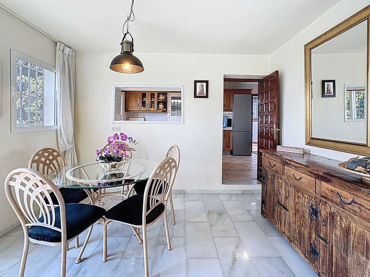 Villa for sale in Mijas
