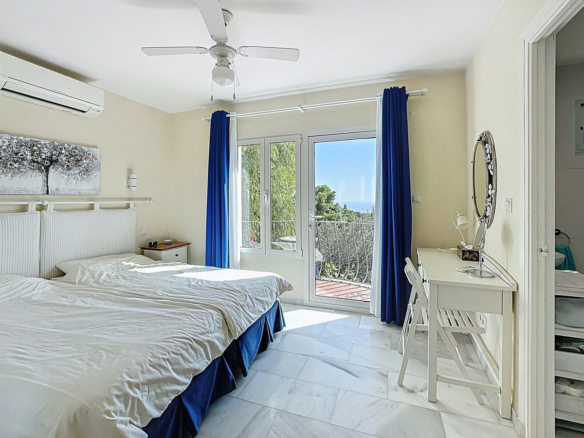 Villa for sale in Mijas