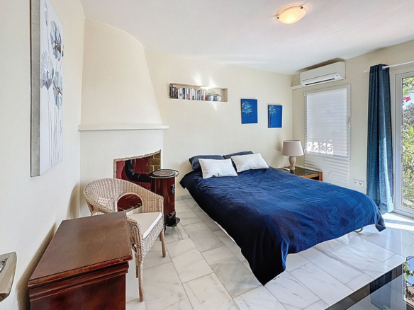 Villa for sale in Mijas