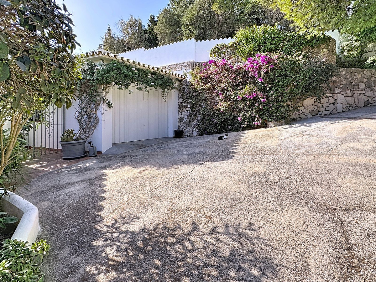 Villa for sale in Mijas