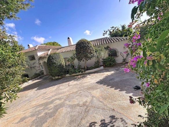 Villa for sale in Mijas