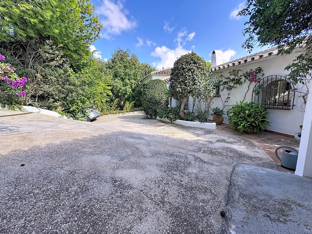 Villa for sale in Mijas
