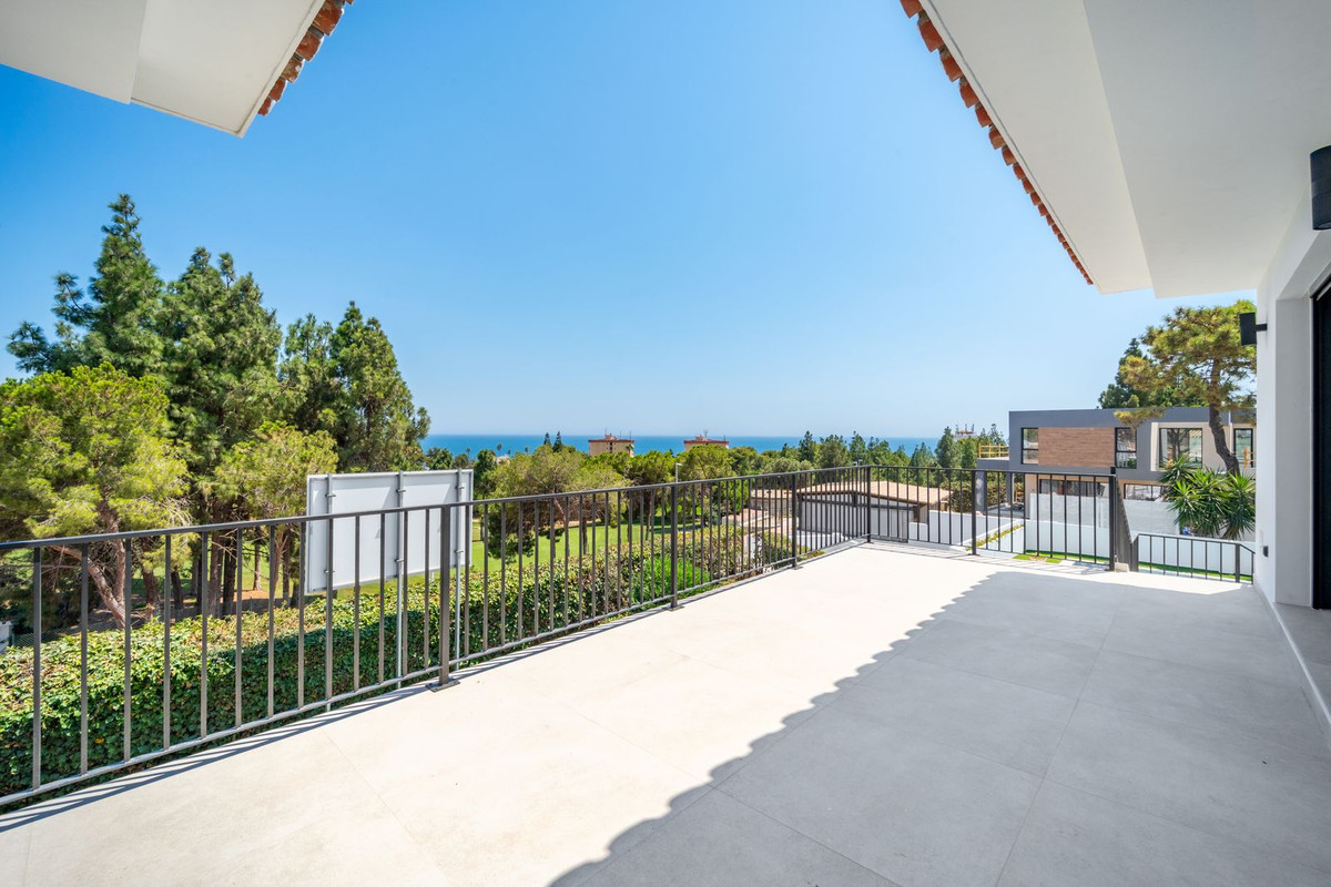 Villa for sale in Mijas