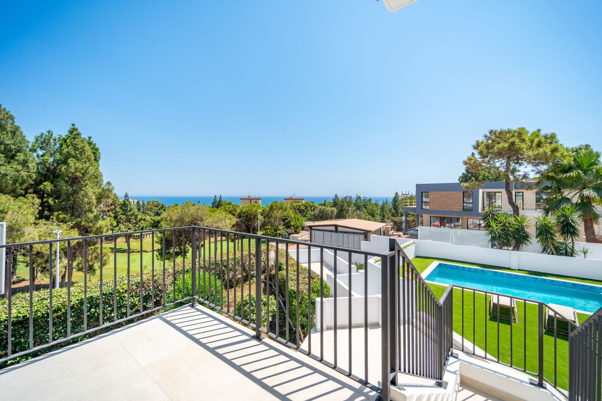 Villa for sale in Mijas