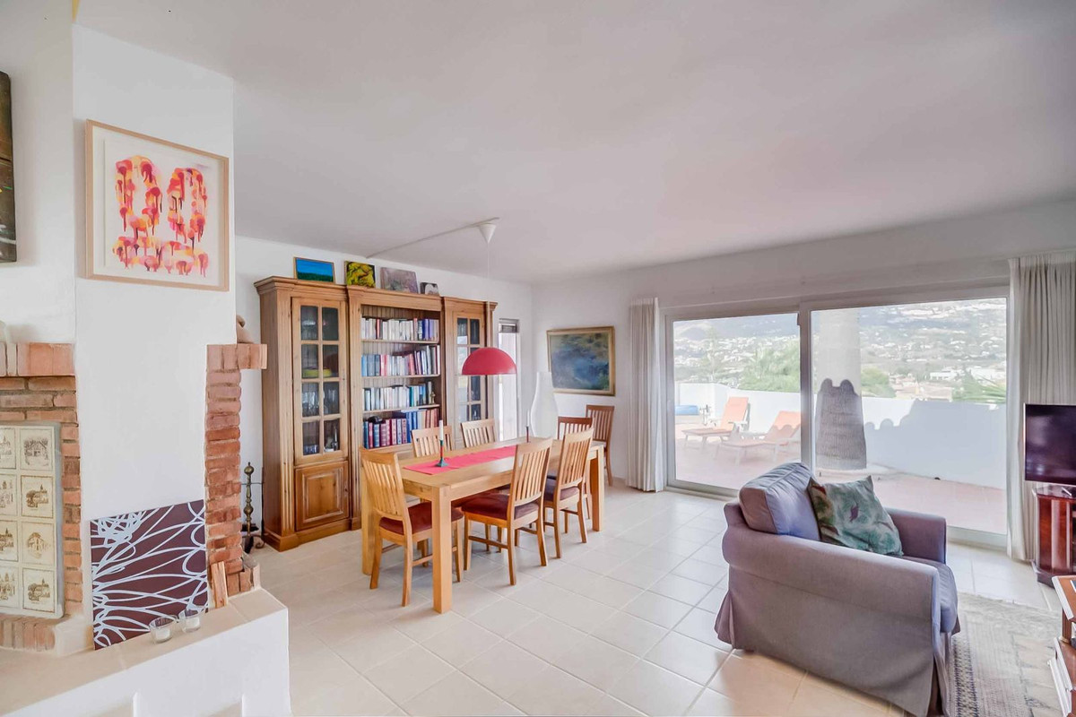 Villa for sale in Mijas