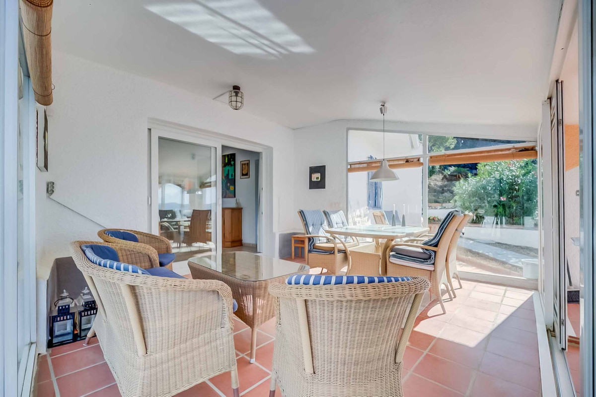 Villa for sale in Mijas