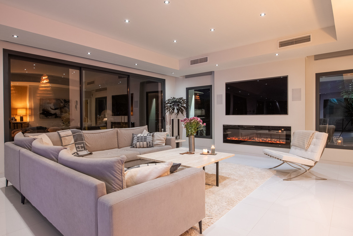 Villa for sale in Mijas