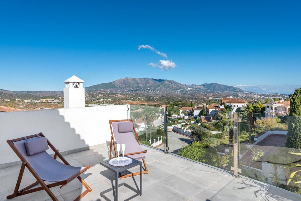 Villa for sale in Mijas