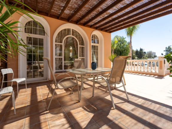 Villa for sale in Mijas