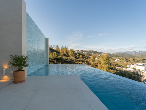 Villa for sale in Mijas