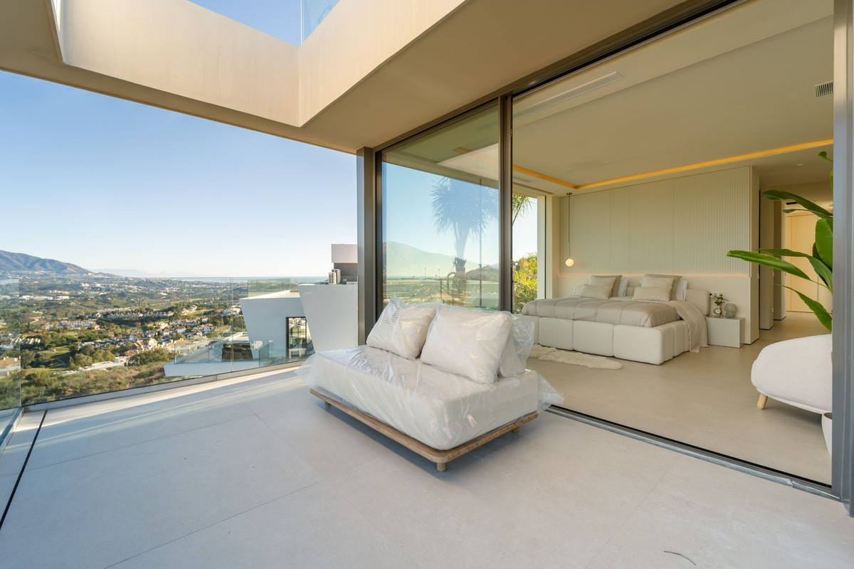 Villa for sale in Mijas