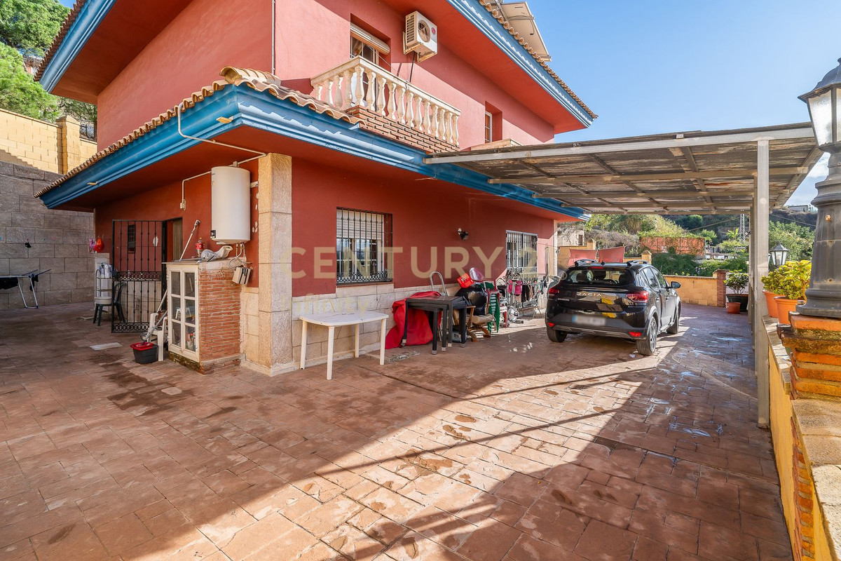 Villa for sale in Mijas