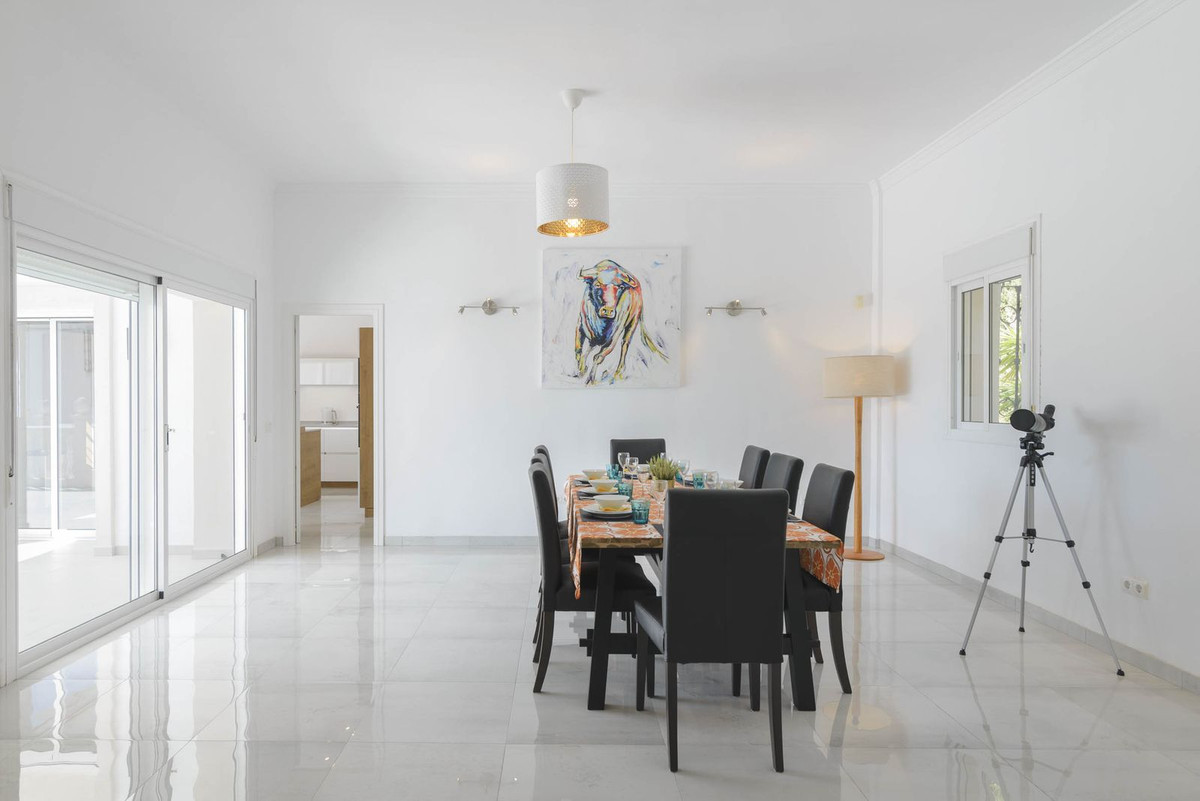 Villa for sale in Mijas