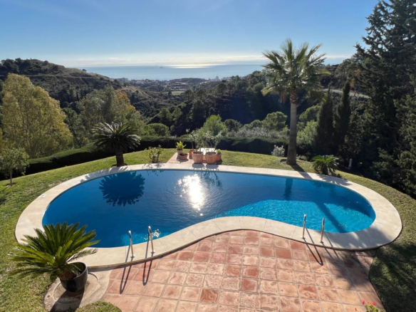 Villa for sale in Mijas