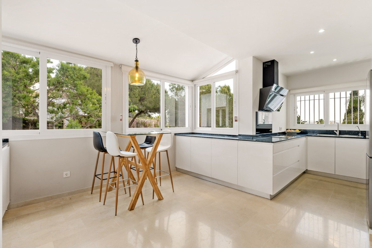 Villa for sale in Mijas