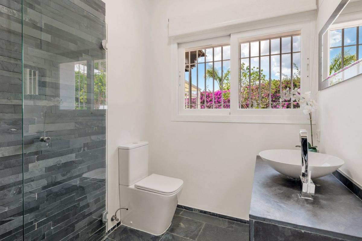 Villa for sale in Mijas