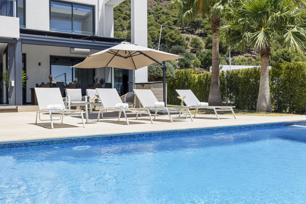 Villa for sale in Mijas