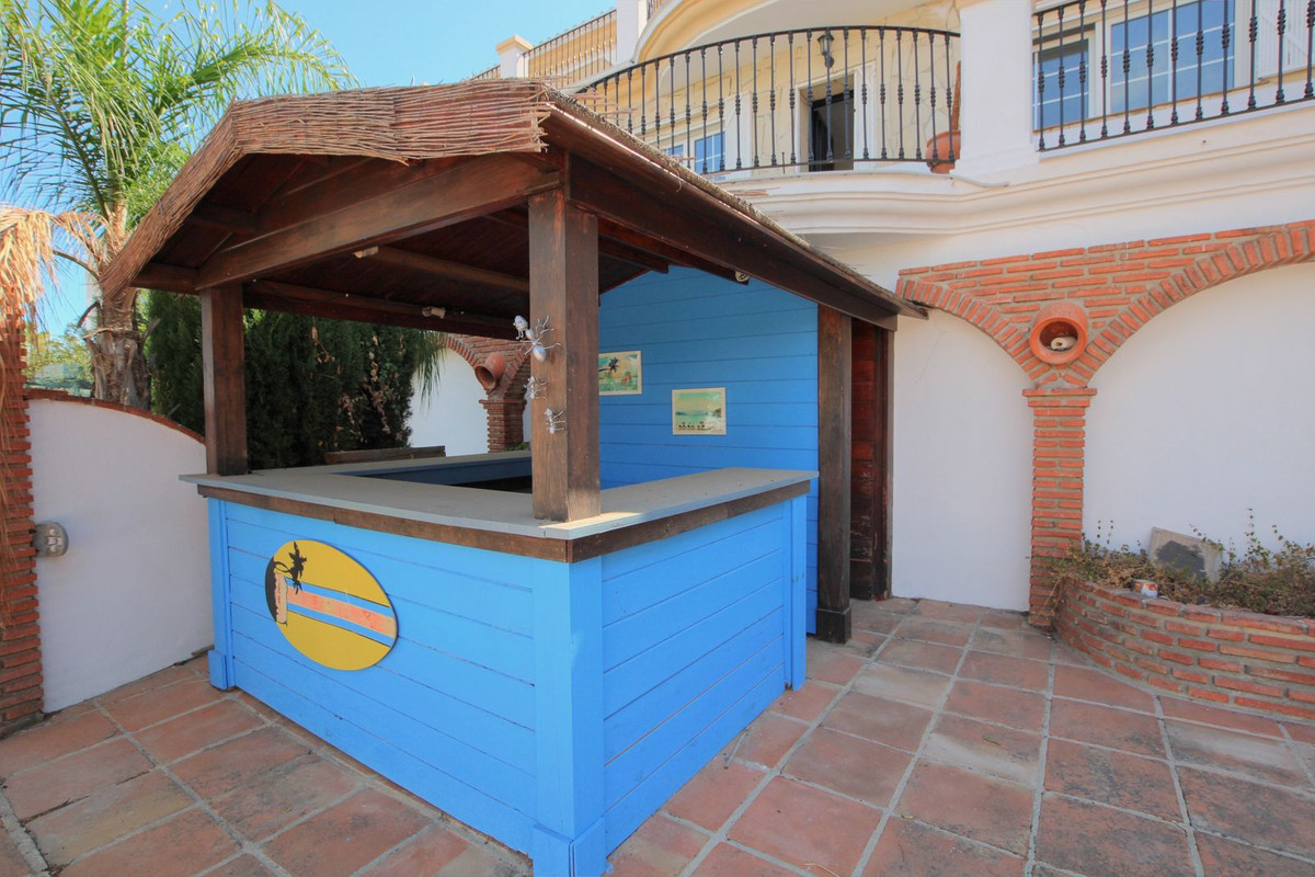 Villa for sale in Mijas