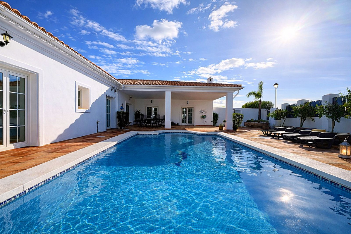 Villa-in-Mijas-Ref-R5291524 Villa for sale in Mijas