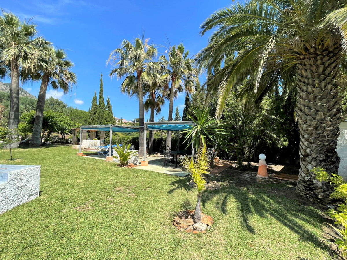 Villa for sale in Mijas