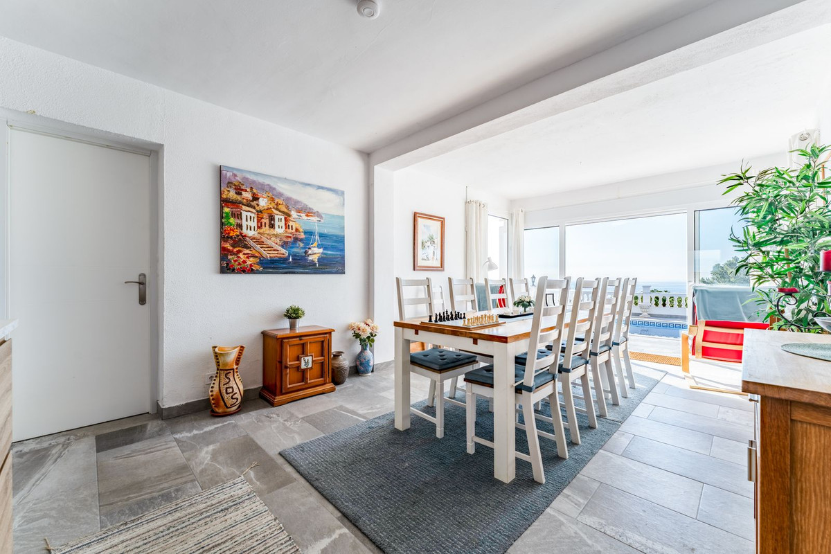 Villa for sale in Mijas