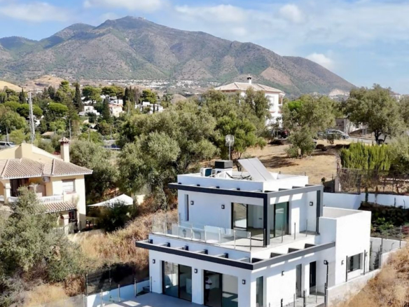 Villa for sale in Mijas
