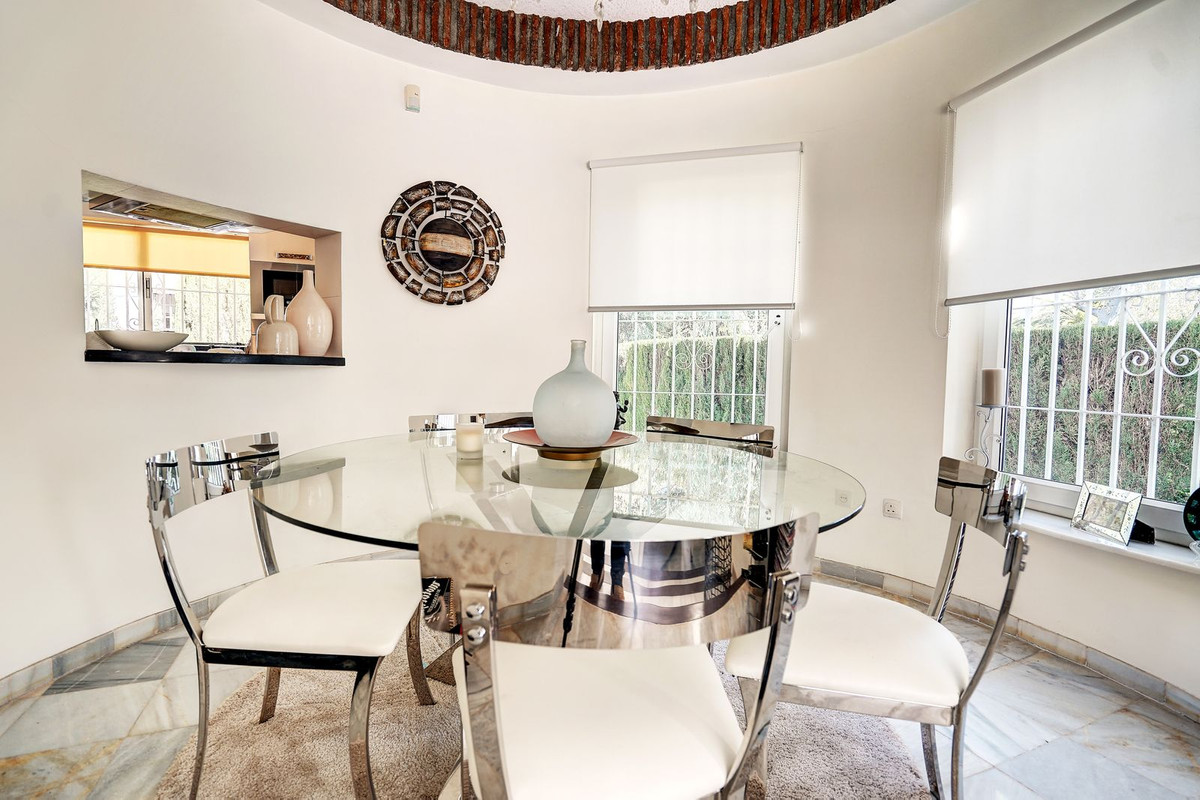 Villa for sale in Mijas