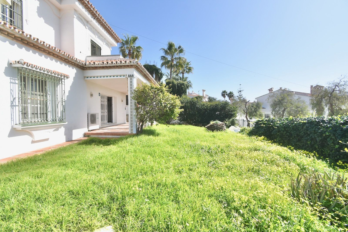 Villa for sale in Mijas